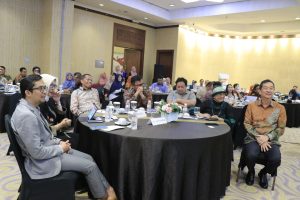 Diskusi Rektor dan Narasumber